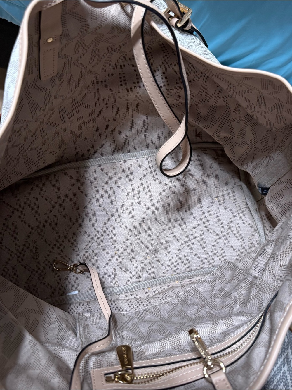 Michael Kors White Logo Tote with Tan Trim and Gold Hardware Accent - Picture 4 of 4